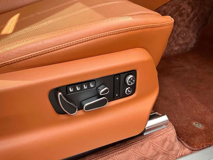 Bentley Bentayga, 2021 — фото 7 из 9