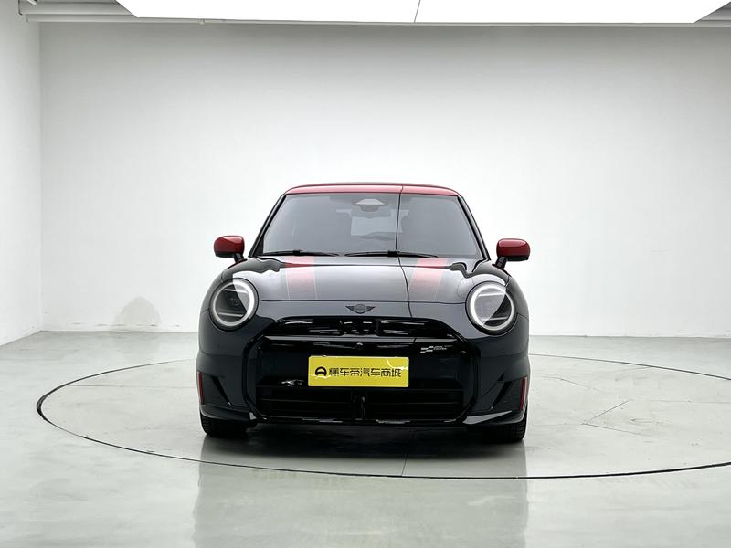Mini Cooper JCW, 2025 — фото 2 из 12