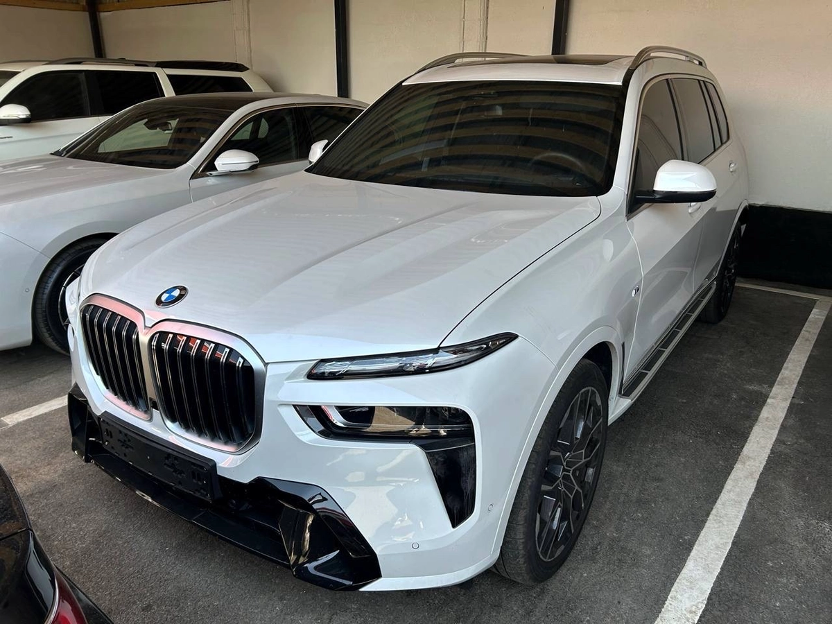 BMW X7, 2025