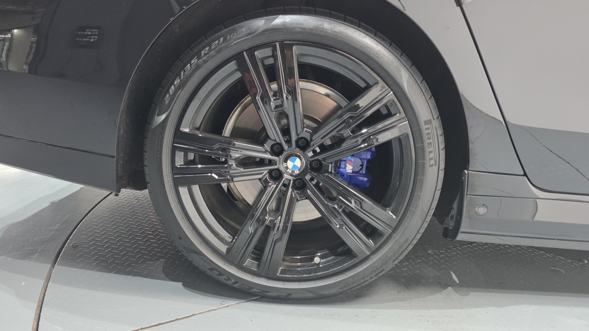 BMW i7, 2024 — фото 5 из 12
