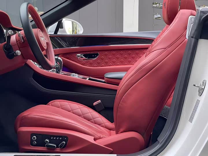 Bentley Continental GT, 2023 — фото 9 из 9