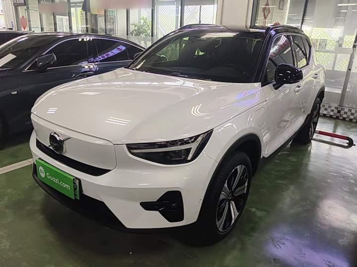 Volvo XC40 EV, 2023 — купить в Самаре под ключ