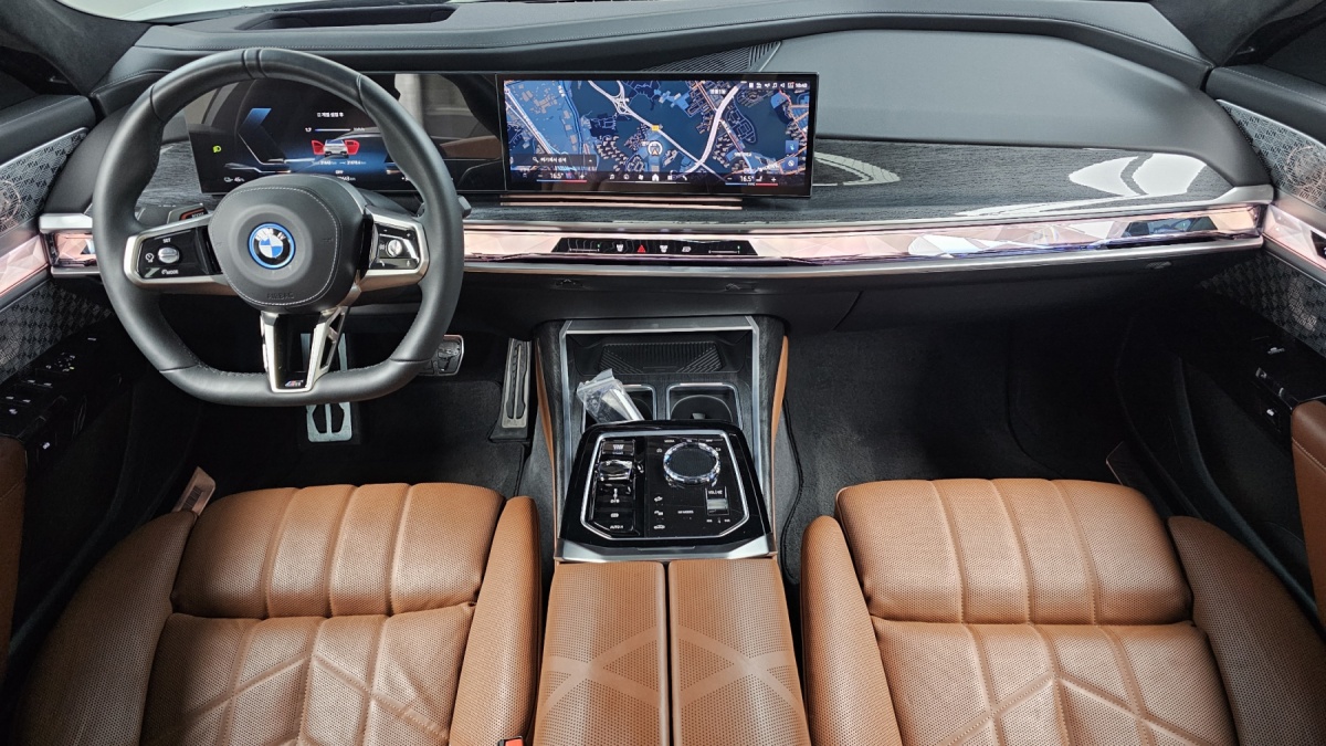 BMW i7, 2023 — фото 7 из 12
