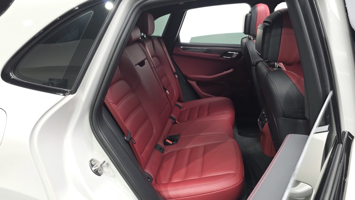 Porsche Macan, 2023 — фото 10 из 12
