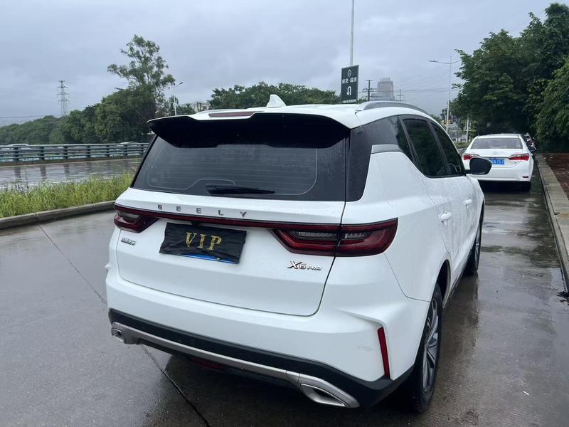 Geely Vision X6, 2021 — фото 6 из 11