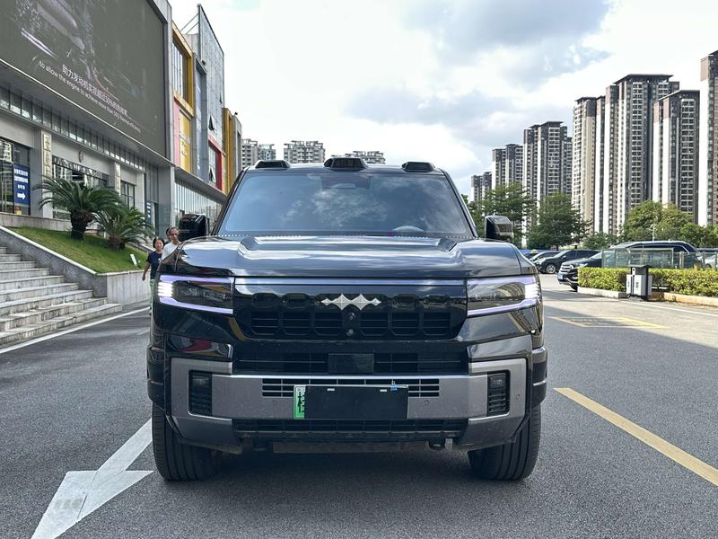 BYD FangChengBao Leopard 8, 2025 — фото 2 из 12