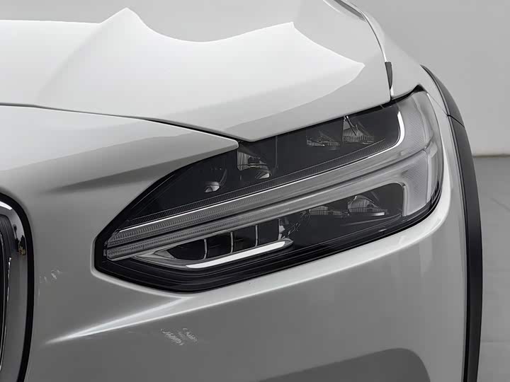 Volvo V90, 2026 — фото 7 из 9