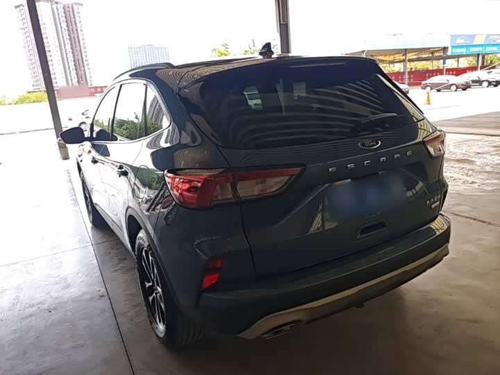 Ford Escape, 2022 — фото 5 из 9