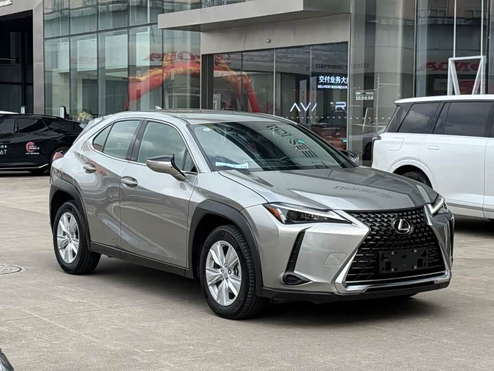 Lexus UX, 2023 — купить в Орле под ключ
