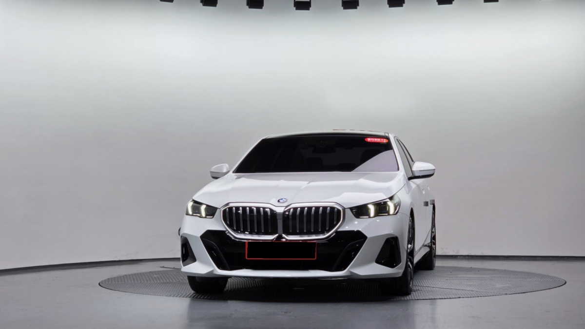 BMW 5 Series, 2026 — фото 3 из 12