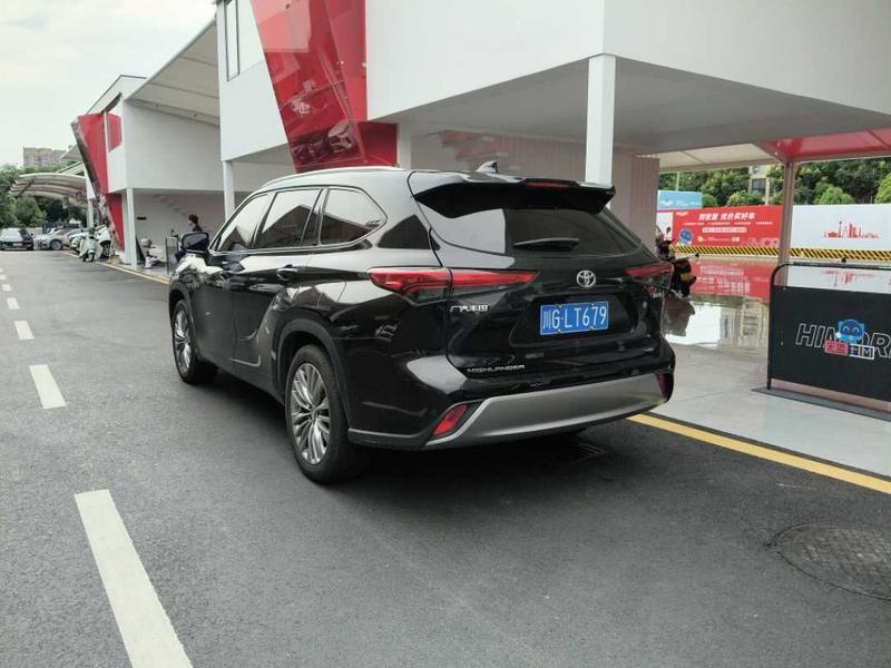 Toyota Highlander, 2022 — фото 2 из 6