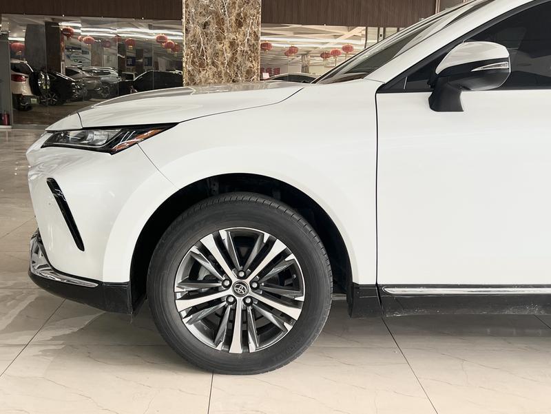 Toyota Venza, 2023 — фото 4 из 12