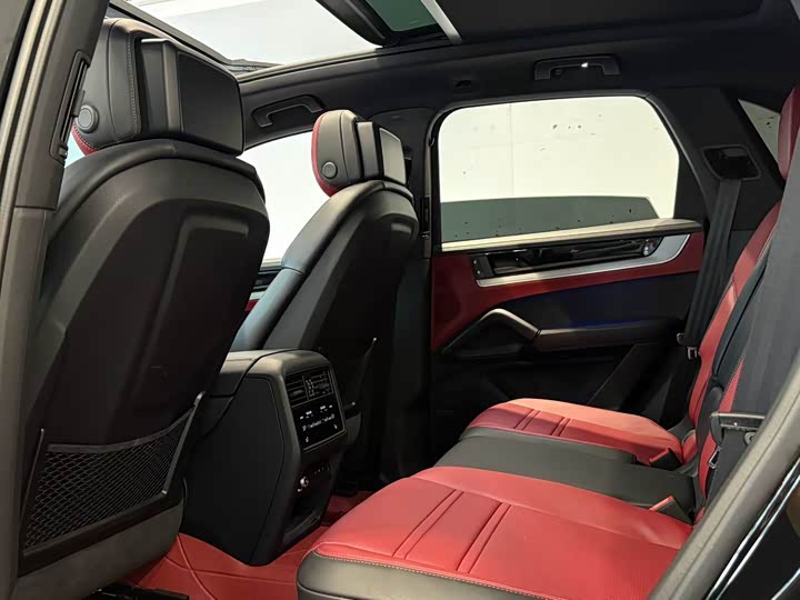 Porsche Cayenne, 2025 — фото 4 из 7