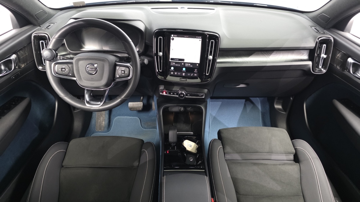 Volvo C40, 2022 — фото 6 из 12