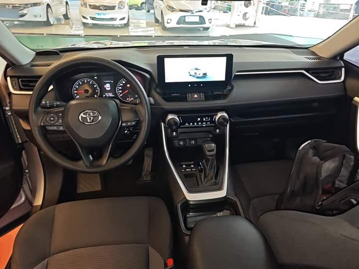 Toyota Wildlander, 2023 — фото 6 из 9