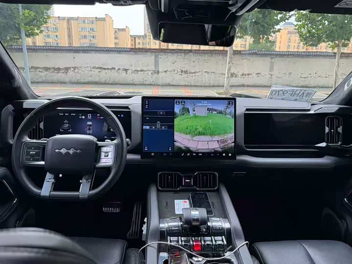 BYD FangChengBao Leopard 8, 2024 — фото 5 из 9