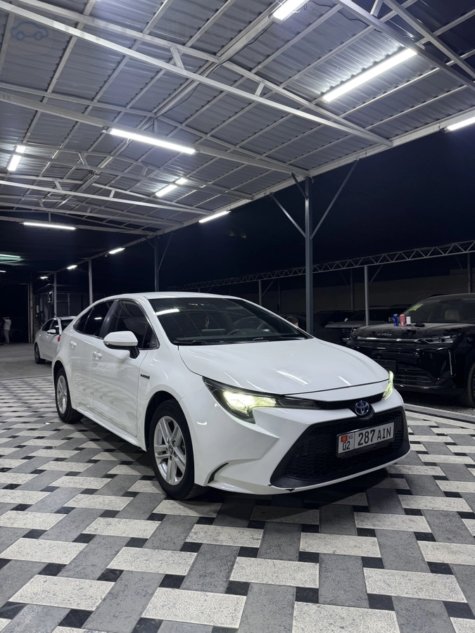 Toyota Corolla, 2022 — фото 2 из 8