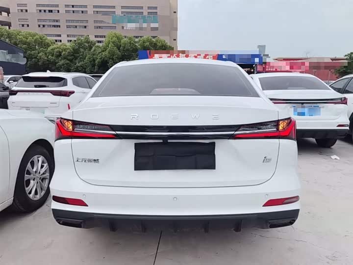 Roewe i5, 2025 — фото 6 из 9