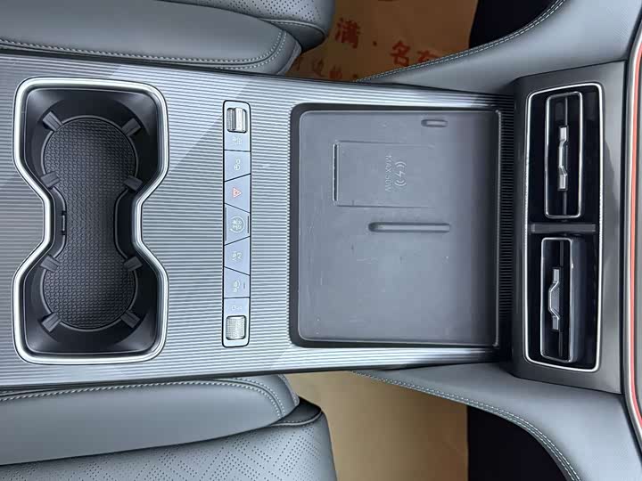 BYD Song L DM-i Hybrid, 2025 — фото 9 из 9