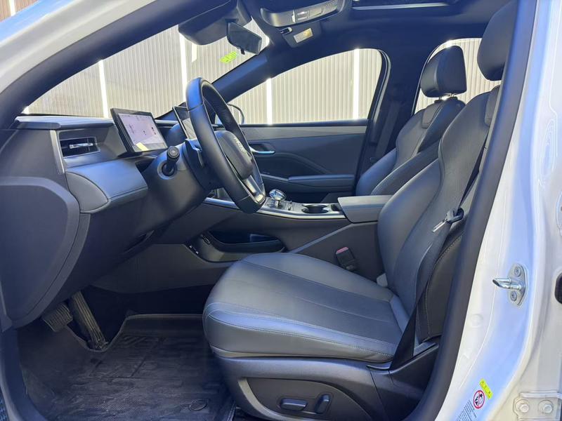 BYD Qin Plus, 2024 — фото 8 из 12