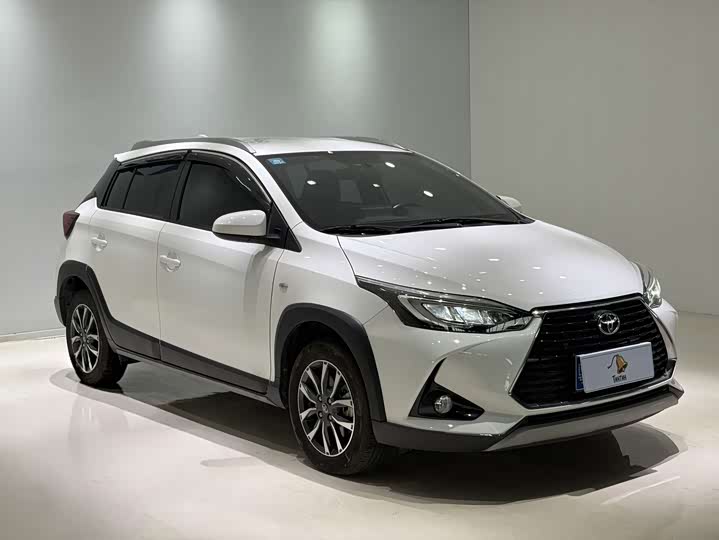 Toyota Yaris L Hatchback, 2022 — купить в Орле под ключ