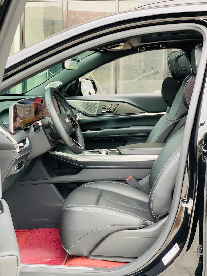 Cadillac XT5, 2024 — фото 10 из 12