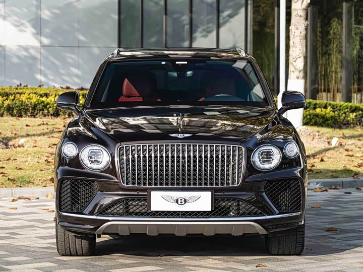Bentley Bentayga, 2023 — фото 2 из 9