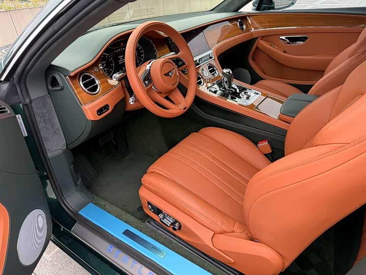Bentley Continental GT, 2022 — фото 4 из 9