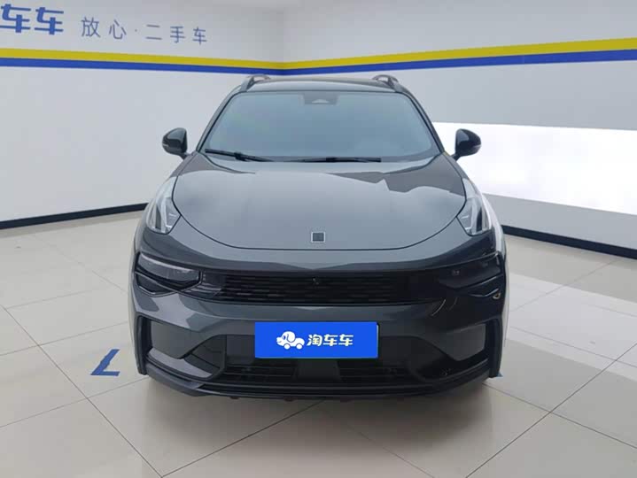 Lynk & Co 01 EM-P Hybrid, 2023 — фото 2 из 9