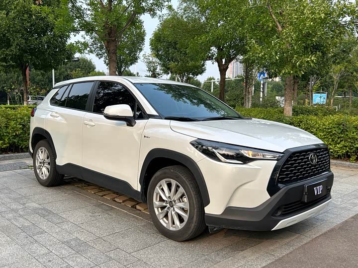 Toyota Corolla Cross, 2024 — фото 3 из 9