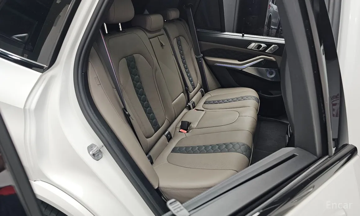 BMW X5 M, 2023 — фото 11 из 12