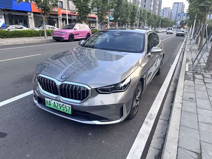 BMW i5, 2023 — купить в Брянске под ключ