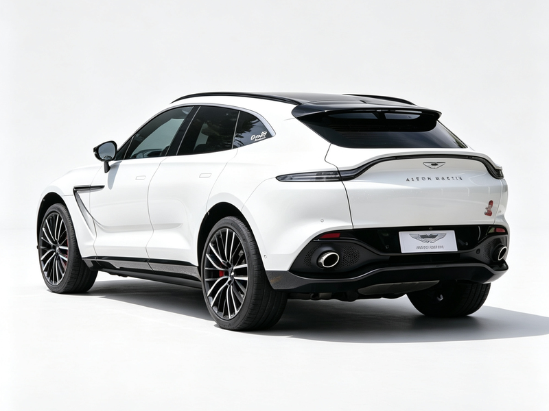 Aston Martin DBX, 2023 — фото 3 из 8