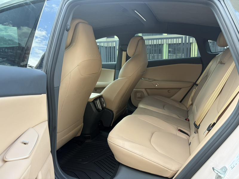 BAIC Arcfox Alpha S5, 2025 — фото 9 из 10