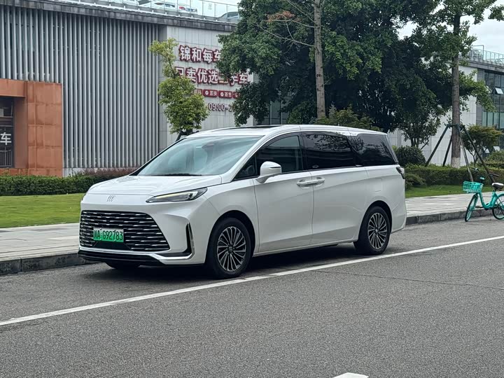 Buick GL8 Hybrid, 2025 — купить в Калуге под ключ