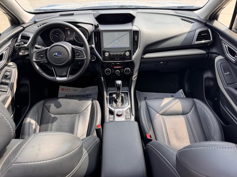 Subaru Forester, 2022 — фото 7 из 12