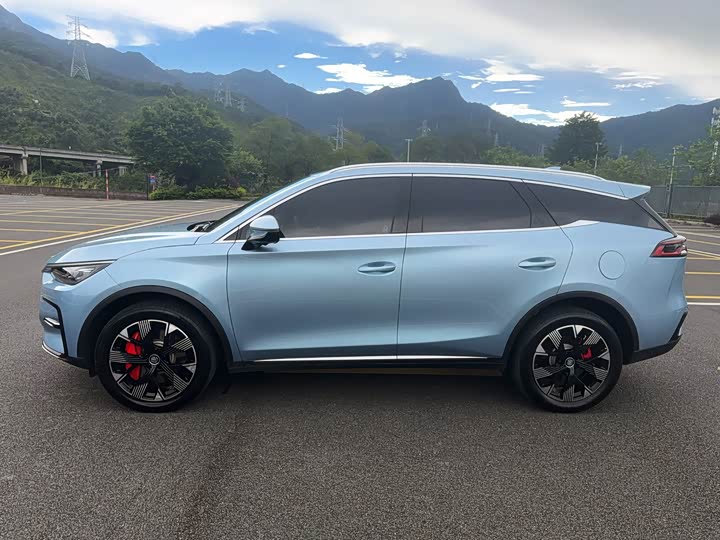 BYD Tang Hybrid/EV, 2023 — фото 3 из 9