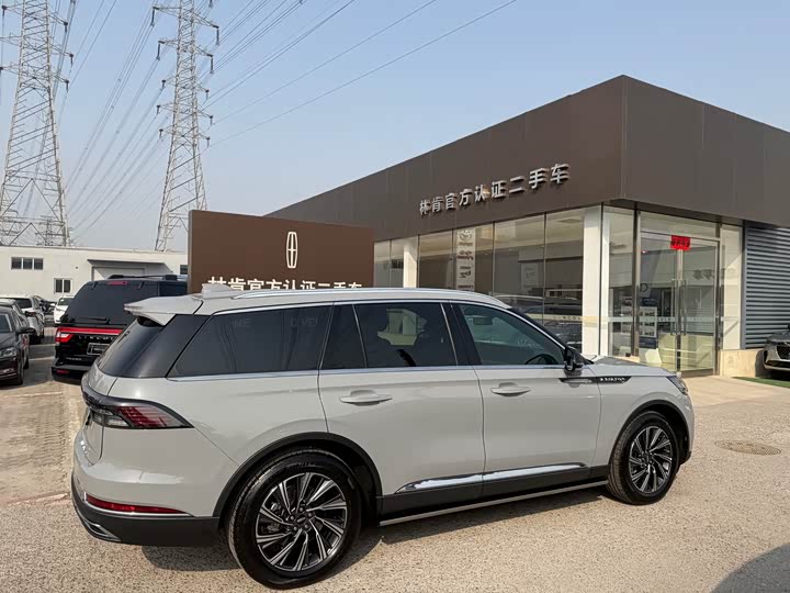 Lincoln Aviator, 2025 — фото 3 из 9