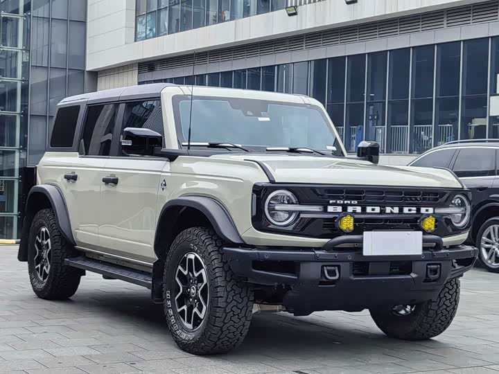 Ford Bronco, 2024 — фото 3 из 9