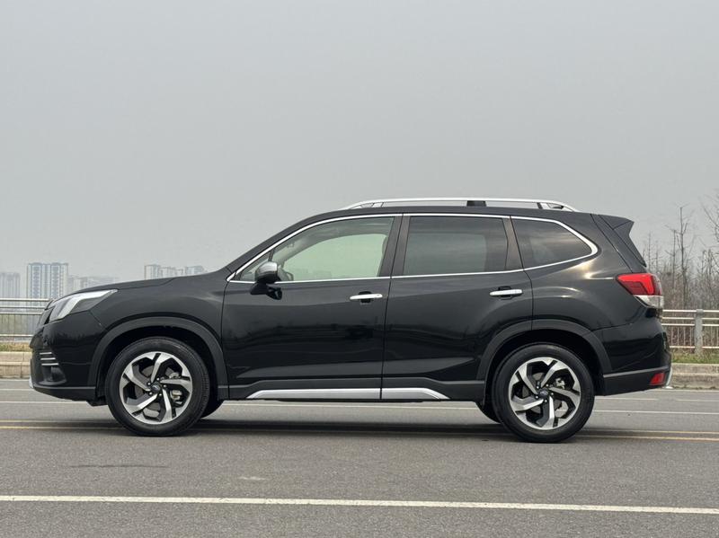 Subaru Forester, 2023 — фото 4 из 12