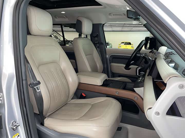 Land Rover Defender, 2021 — фото 9 из 9