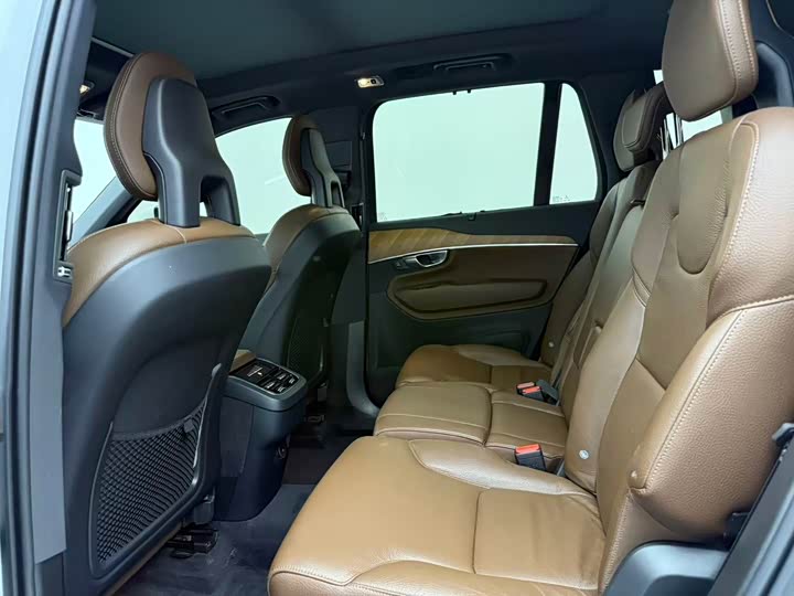 Volvo XC90, 2021 — фото 7 из 9