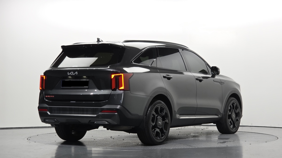 Kia Sorento, 2023 — фото 2 из 12