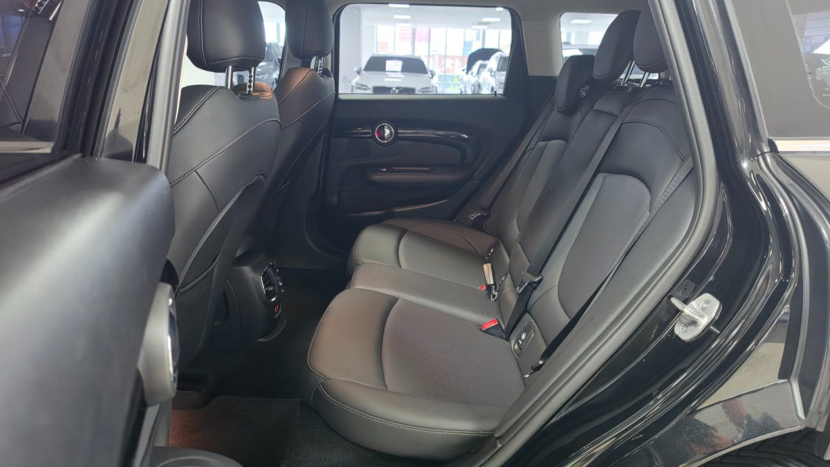 Mini Clubman, 2022 — фото 10 из 12