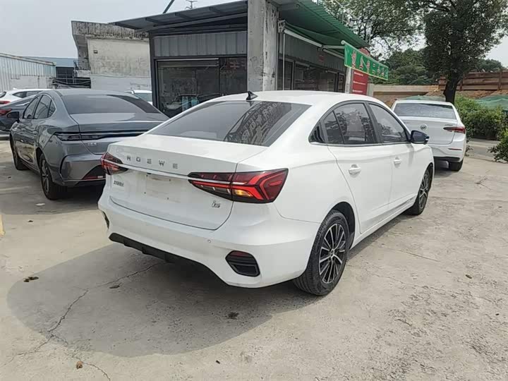 Roewe i5, 2022 — фото 7 из 9