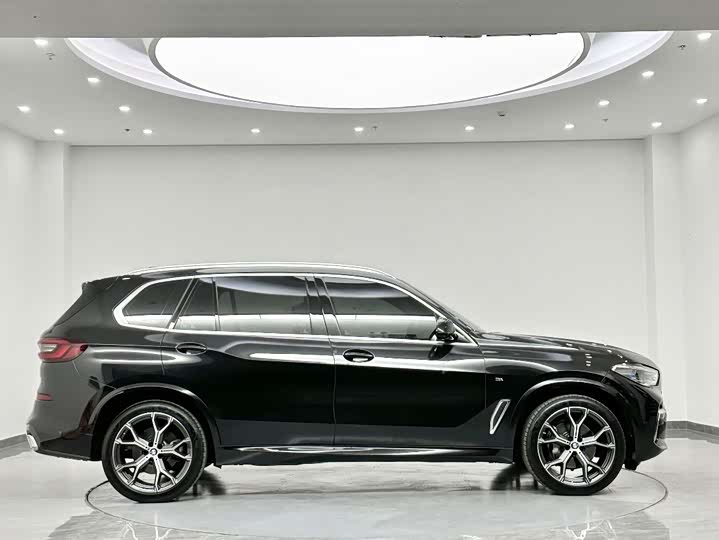 BMW X5, 2023 — фото 4 из 9