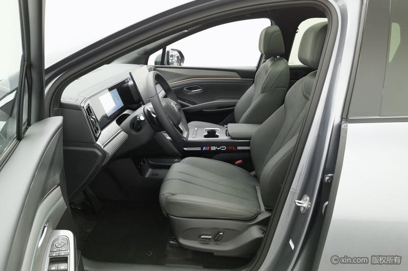 BYD Song L DM-i Hybrid, 2026 — фото 10 из 12