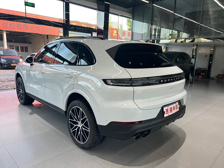 Porsche Cayenne, 2023 — фото 6 из 9