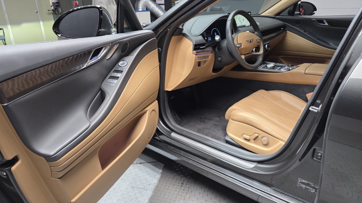 Genesis G80, 2023 — фото 10 из 12