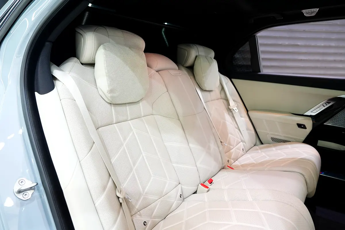 BMW 7-Series, 2023 — фото 10 из 10